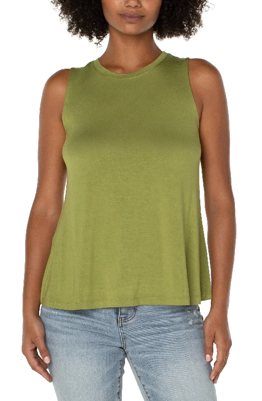 PETITE SLEEVELESS SCOOP NECK TANK